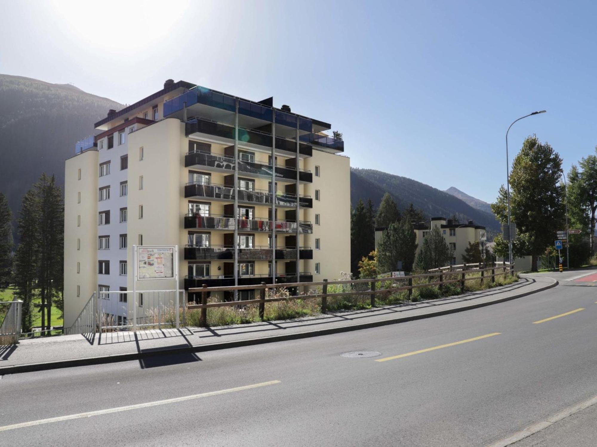 Apartment Allod-Park-50 By Interhome Davos Eksteriør billede